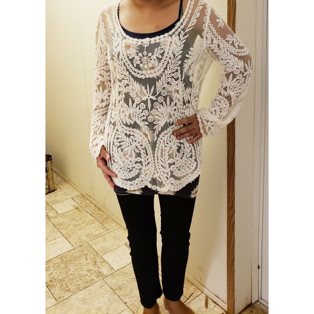 Lace pullover shirt
